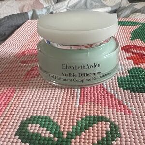 Elizabeth Arden Visible Difference Moisturizer